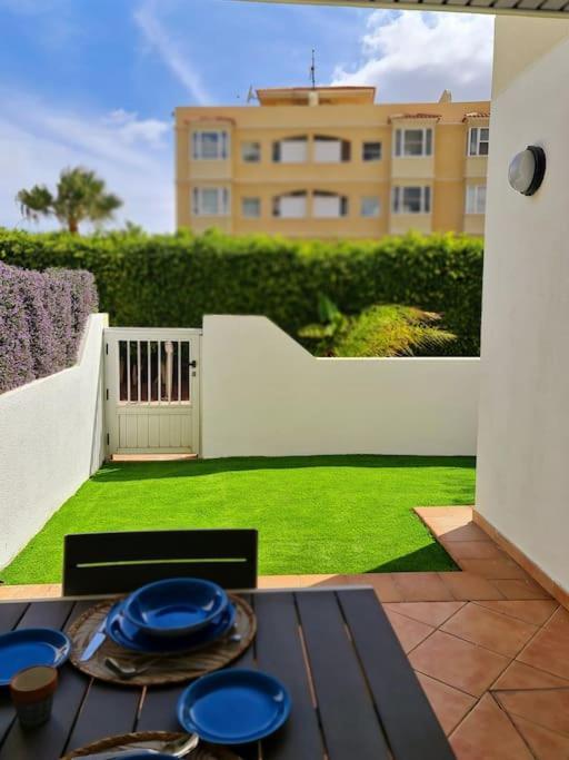 Homely Apt In Modern Building With Pool San Miguel de Abona Kültér fotó